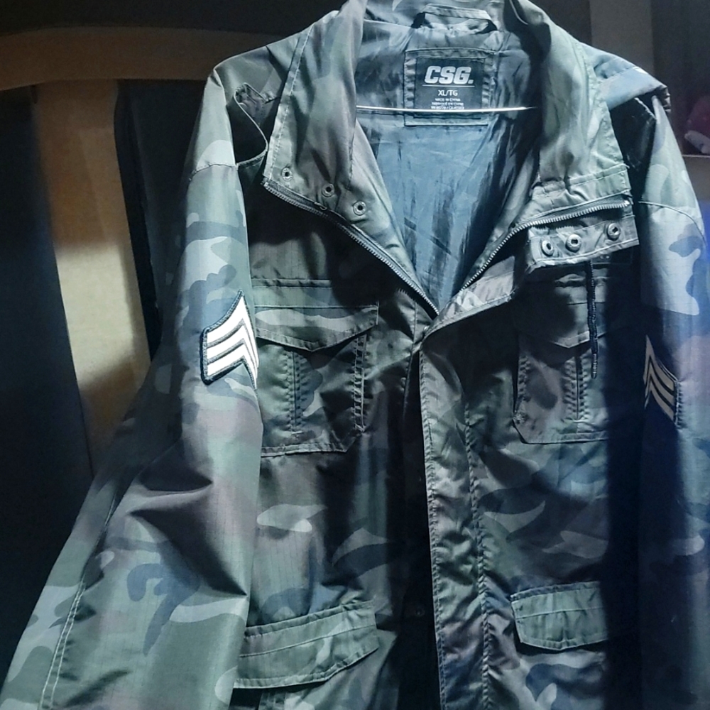 CSG brand XL camo jacket